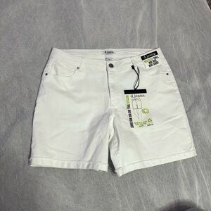 D. Jeans Woman’s  Classic White Jean Shorts